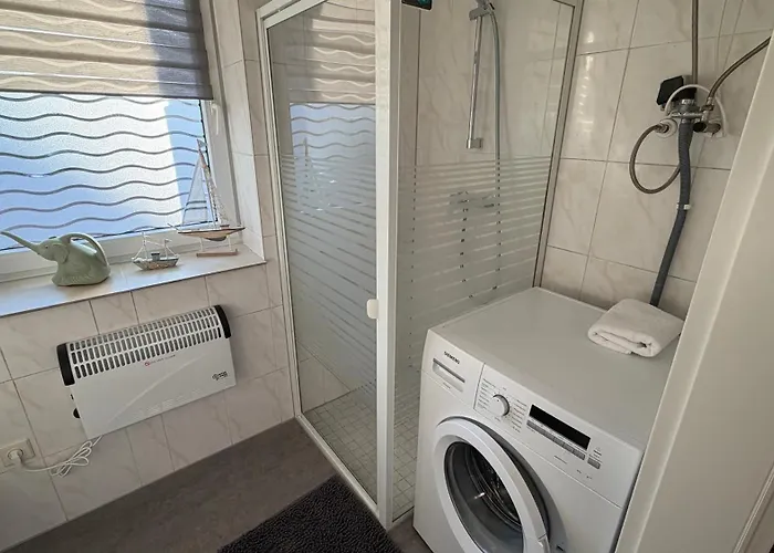 Bitterfeld Modern & Gemuetlich